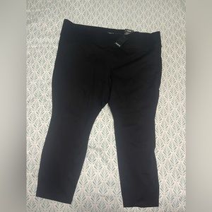 NWT - Torrid Pixie Pant - Size 22 Short